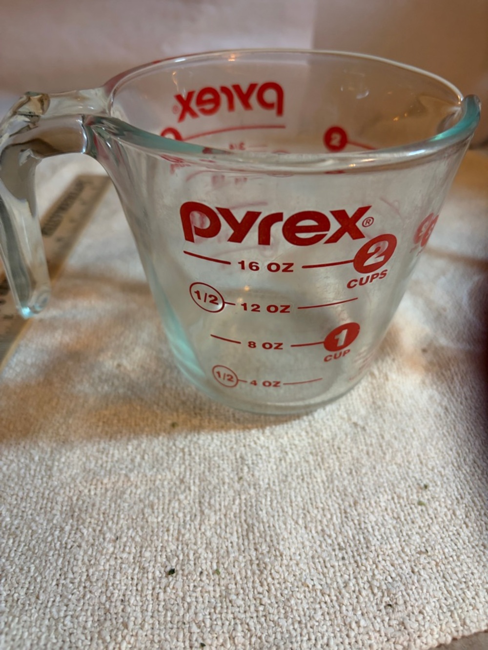 Vintage PYREX Measuring Cup Set (2) - 1 Cup & 2 Cup - USA Borosilicate Glass - Picture 5 of 13